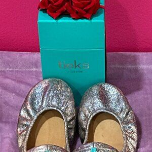 Tieks LIMITED EDITION LOVESTRUCK EEUC!